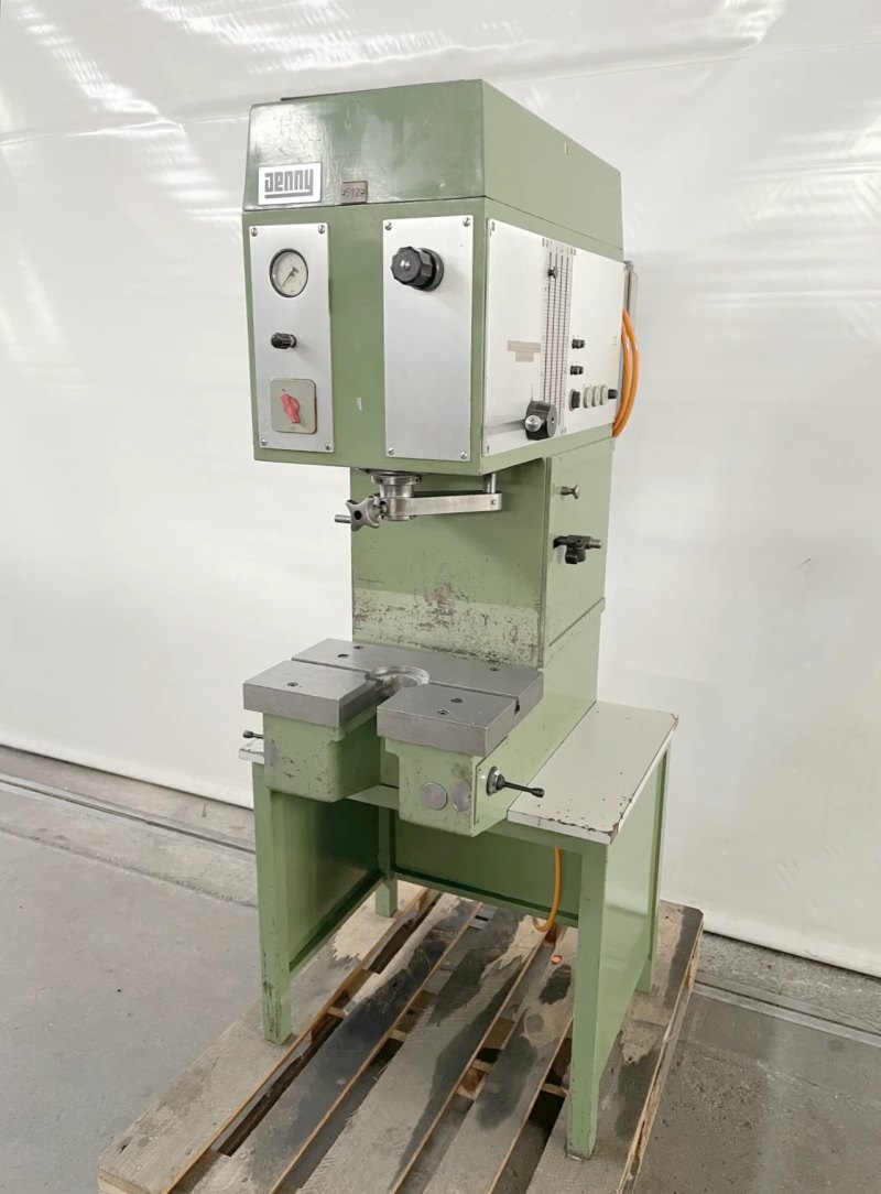 021529 - JENNYDENISON T 4