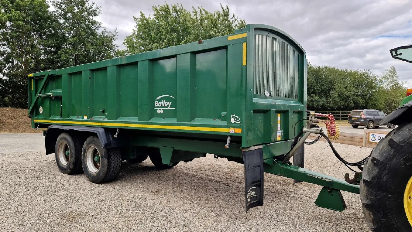 2022 Bailey TB18 18-ton Grain Trailer - 1