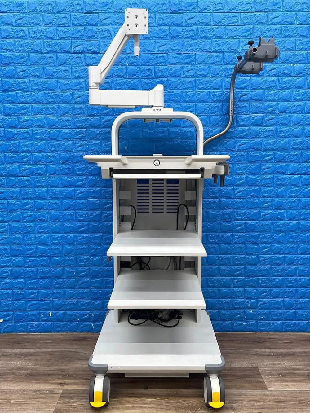 Olympus WM-NP3 Endoscopy Trolley YOM: 2021
