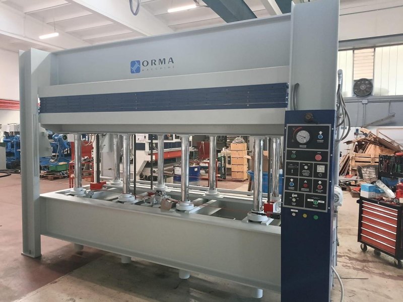 pressa a caldo ORMA NPC multivano 3000x1300