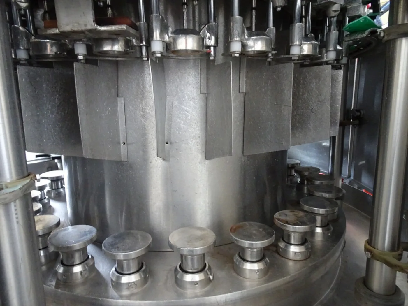 BC ISOBARIC FILLER 24 VALVES, SECOND-HAND MACHINE - 4
