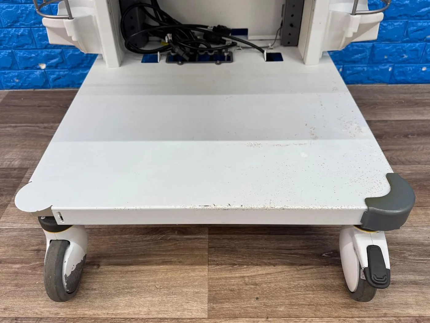 Olympus Trolley Model: WM-NP2 YOM: 2015 - 2