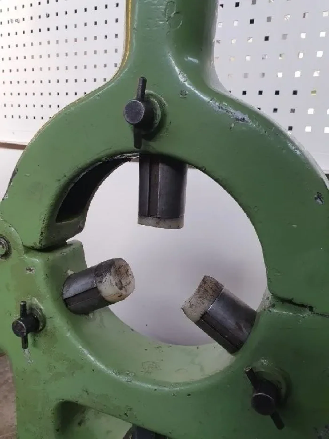 Ø 180 / Sph. 320 / BBreite 255 UNBEKANNT - 3
