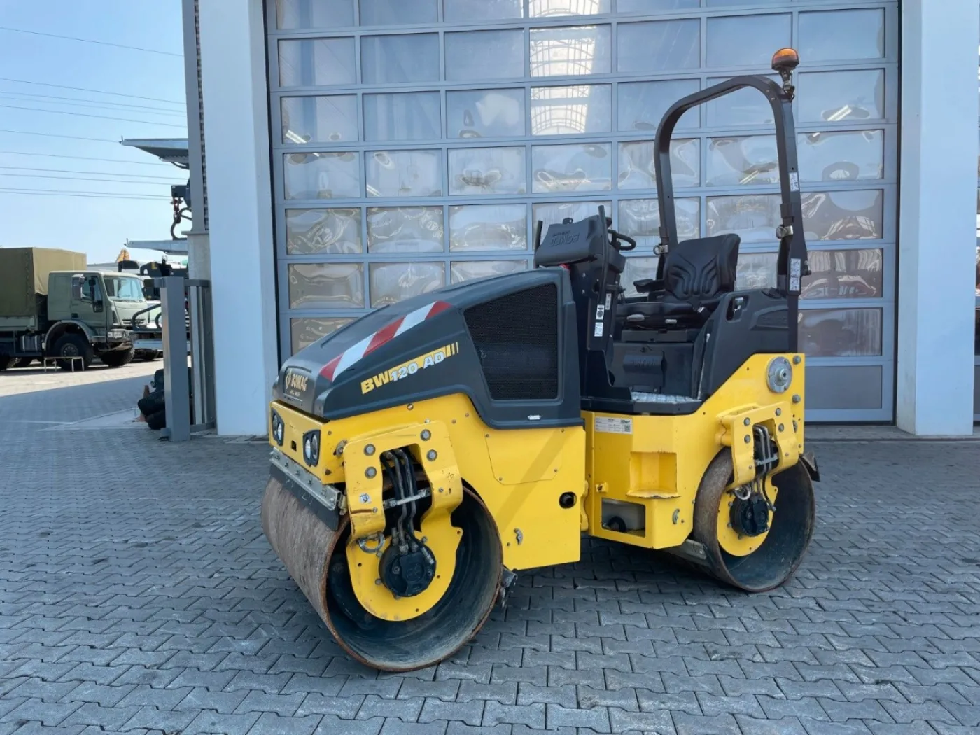 Bomag BW 120 AD-5 / nur 1.422h / Asphaltschneider - 8
