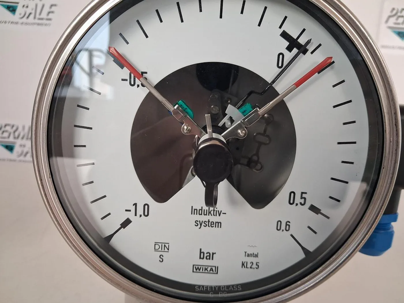 WIKA 452.50.160 Kontaktmanometer - 3