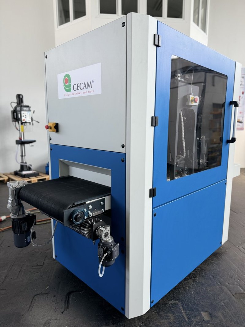 Entgrat- und Kantenverrundungsmaschine G 65 RX