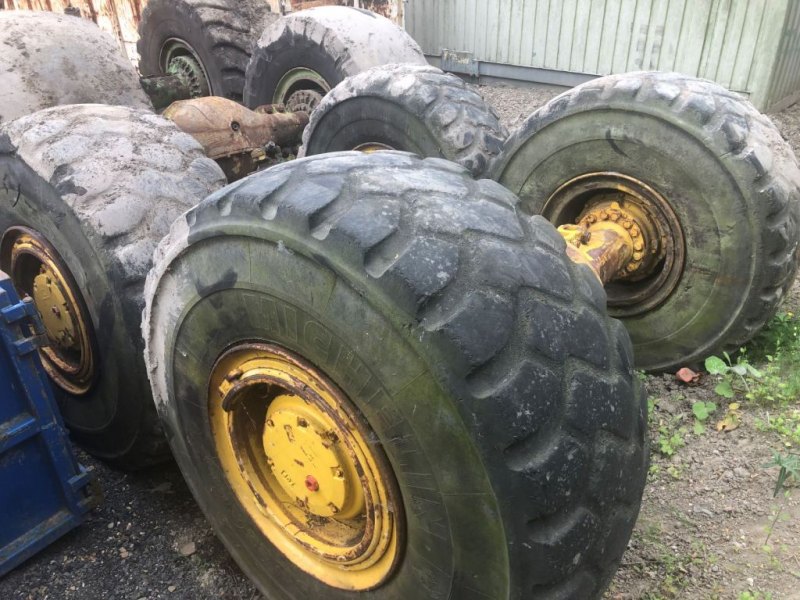 Komatsu WA470-3H FRONT AND REAR AXLES