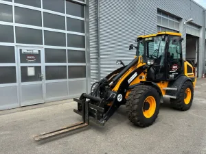 Frontstapler JCB 409 Kompaktradlader (2023)