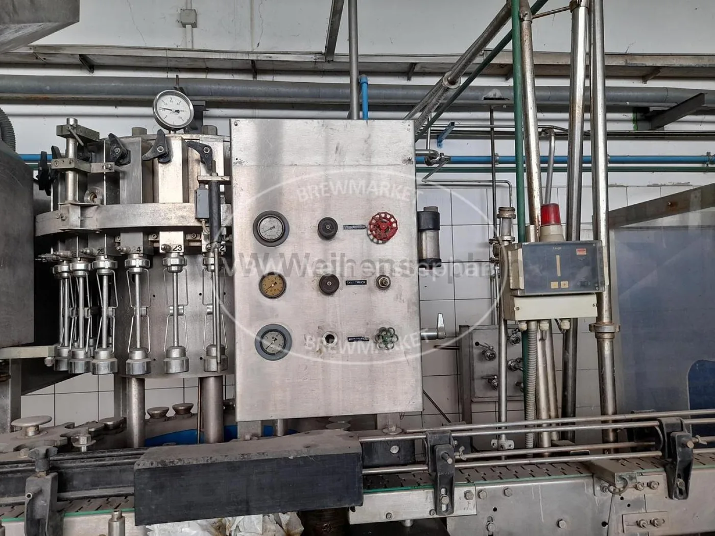 Bottle filler and capper - 2