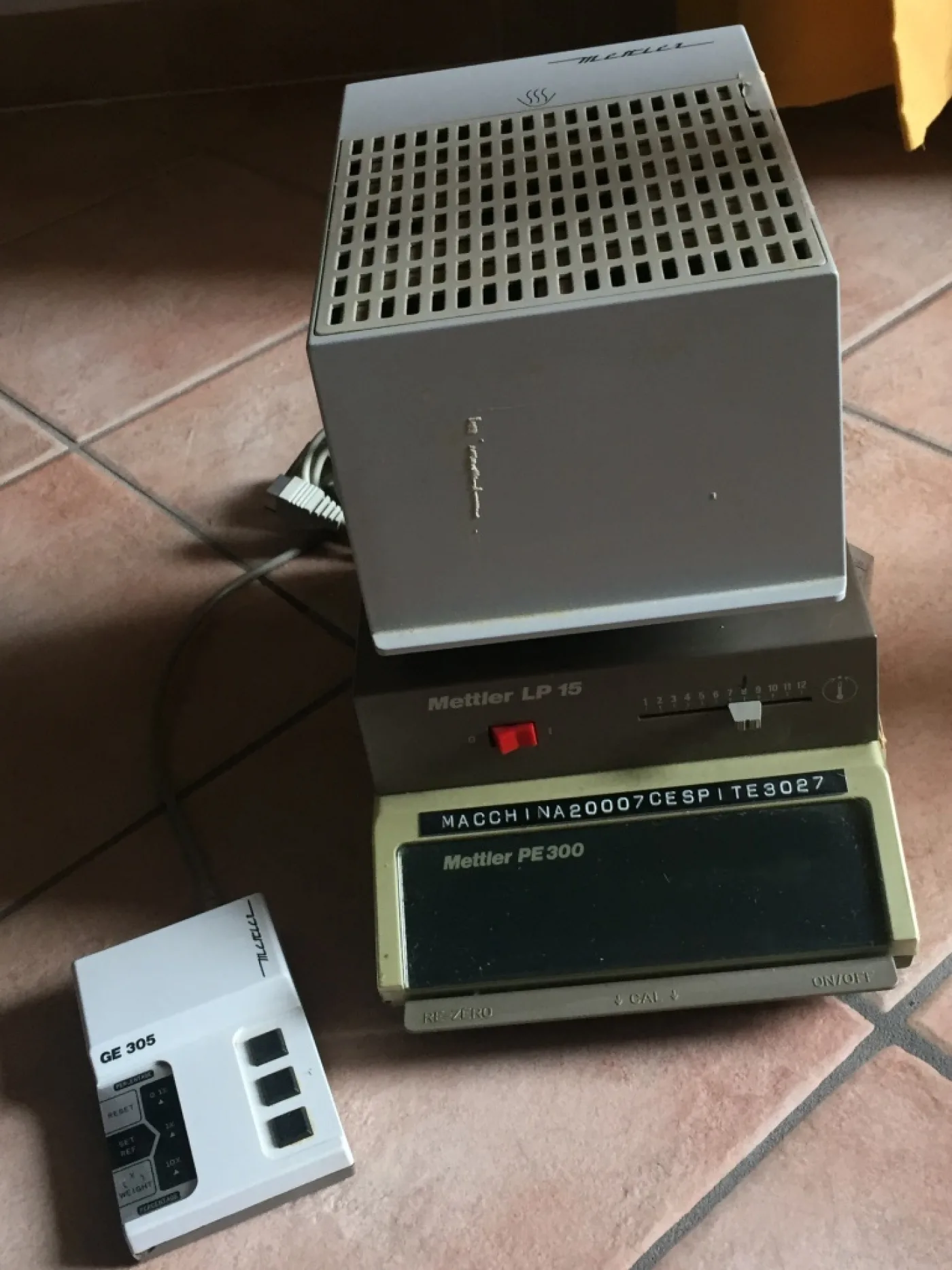 BILANCIA DA BANCO METTLER MOD. PE300 + PL15 ANALIZZATORE DI UMIDITÀ - 2