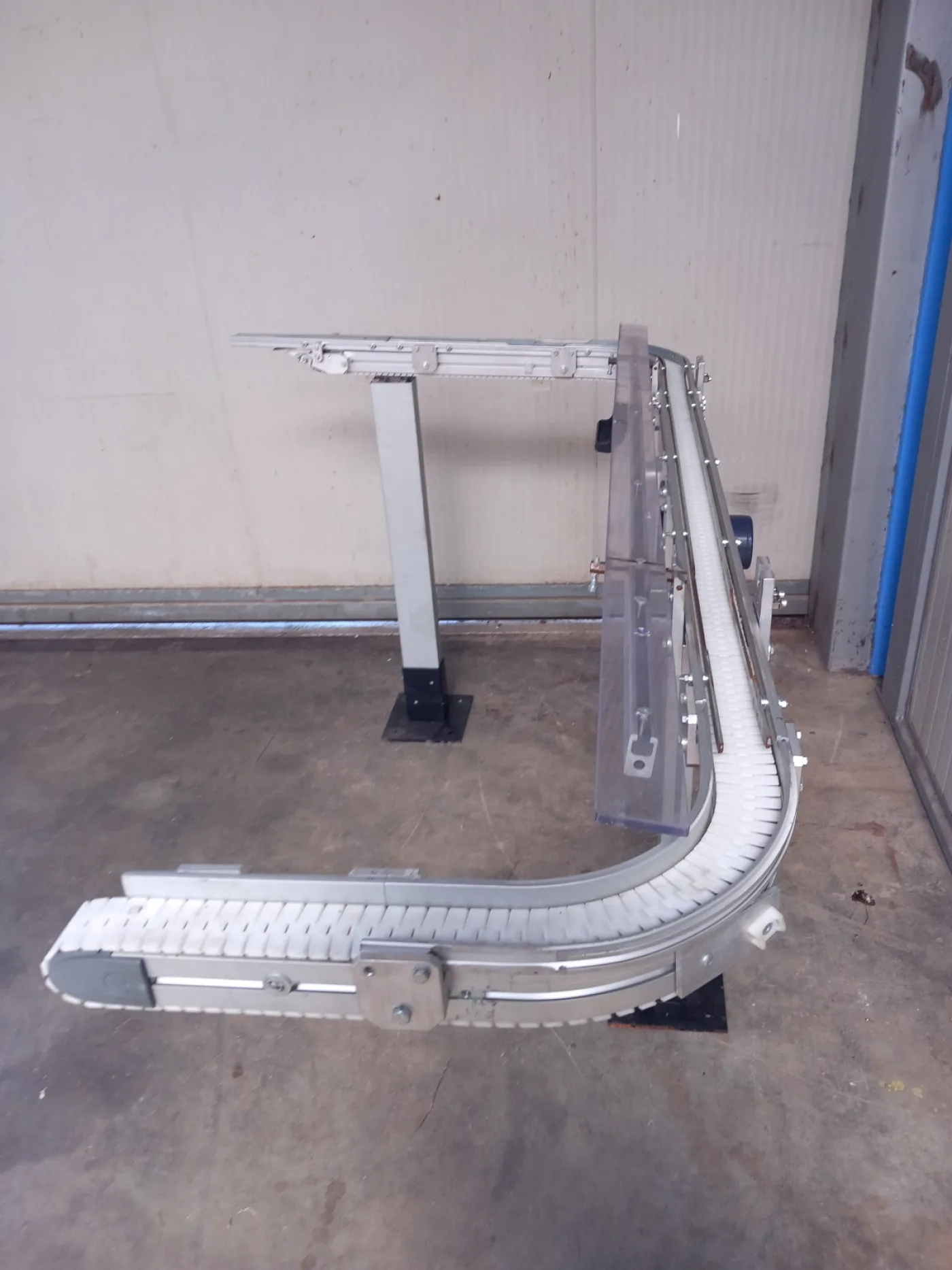 NASTRO TRASPORTATORE MOTORIZZATO, DUE CURVE A 90° – FLEXLINK - 3