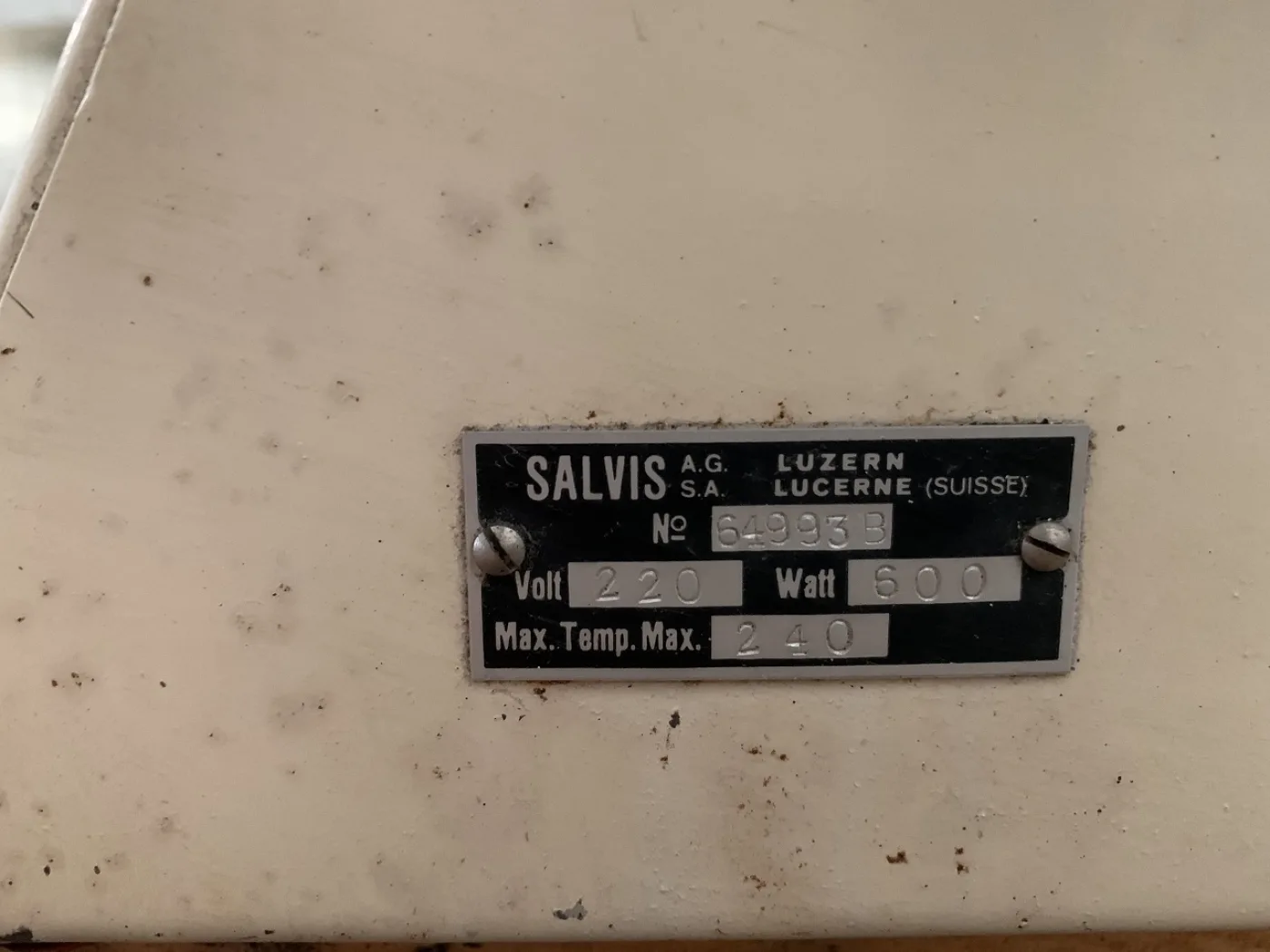 ETUVE UNIVERSELLE “SALVIS” TYPE 240 - 7