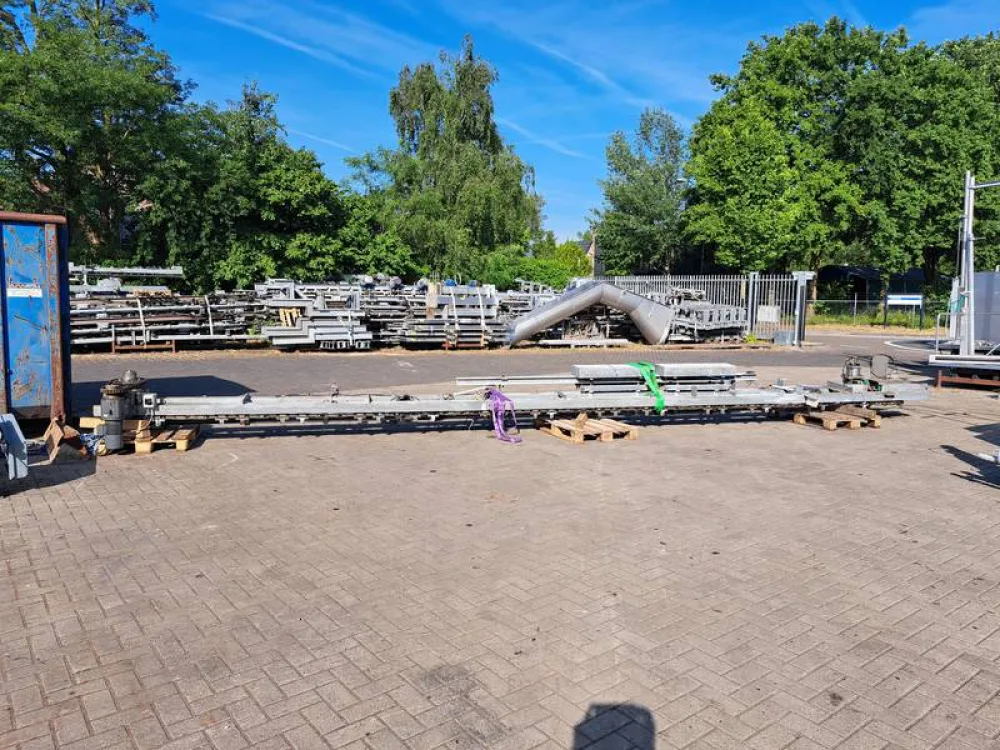 Horizontal conveyor