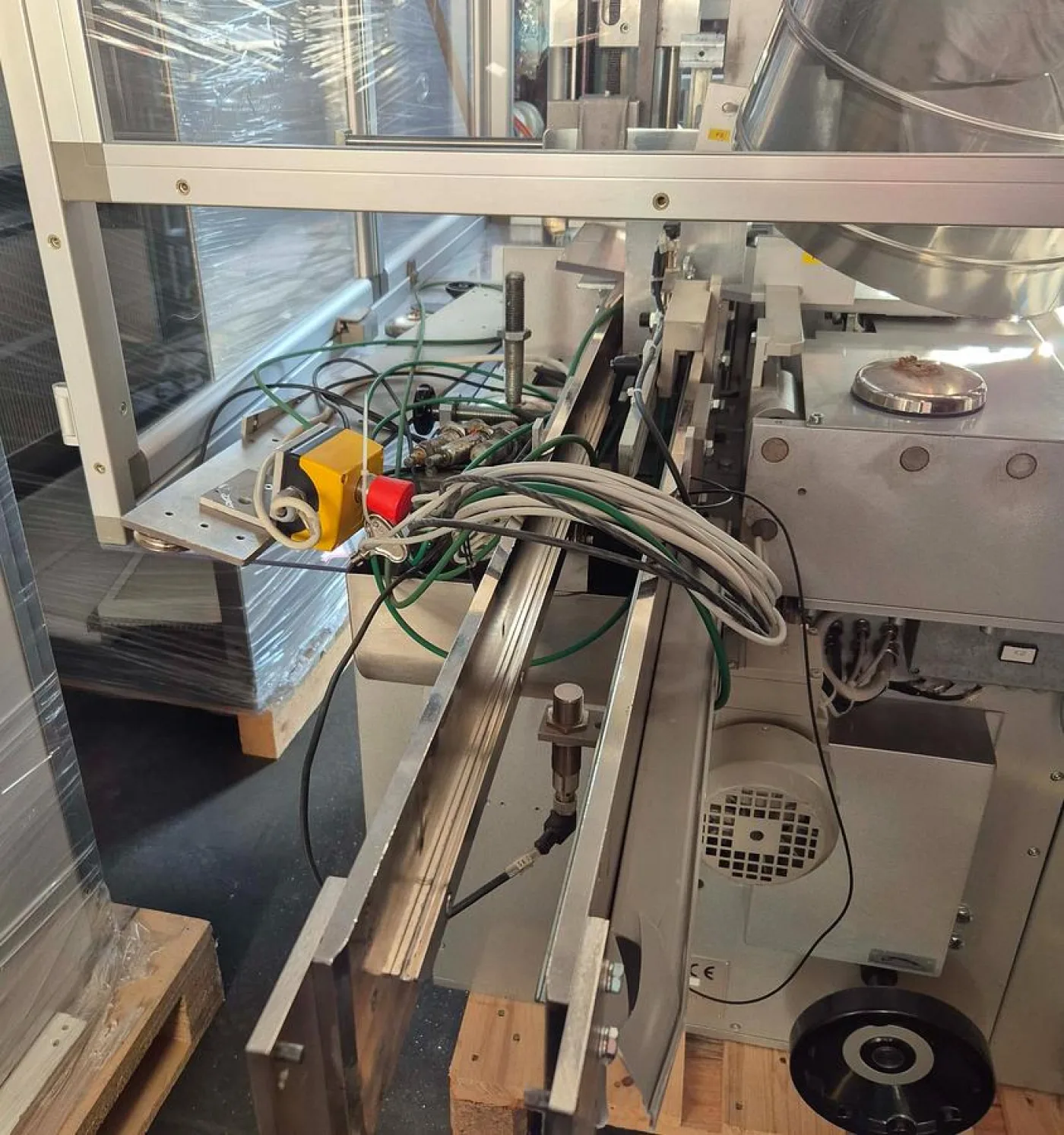 PRB Packaging Systems s.r.l. Verpackungsmaschine FAR 2001 - 6