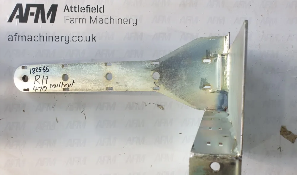 Spearhead RH Light Mtg Bracket – 182565
