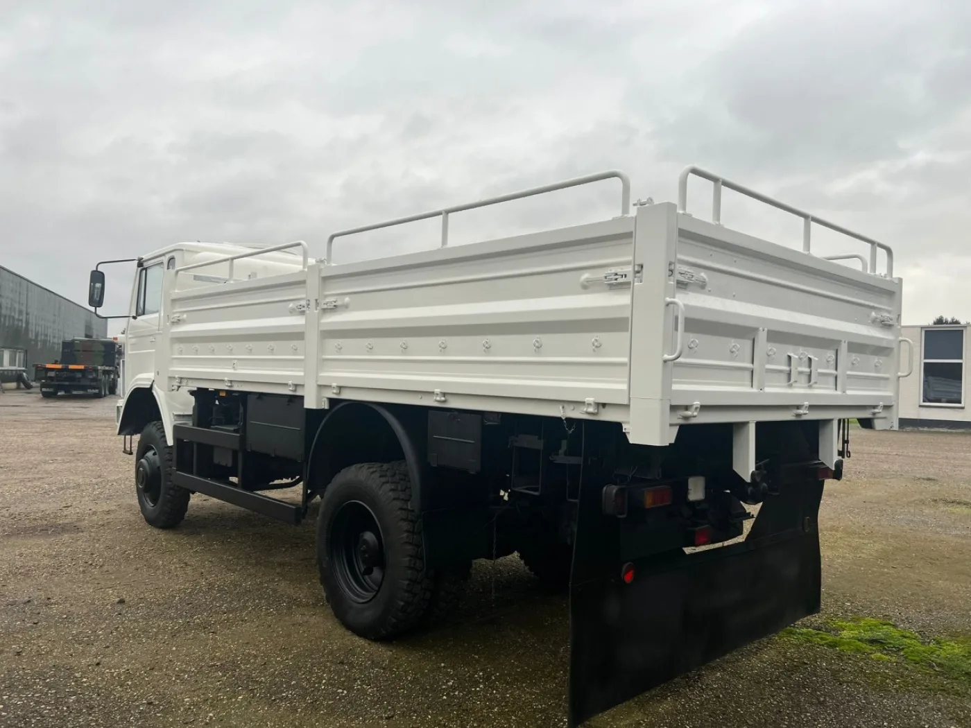 Iveco-Magirus 110-17 4x4 truck - 4