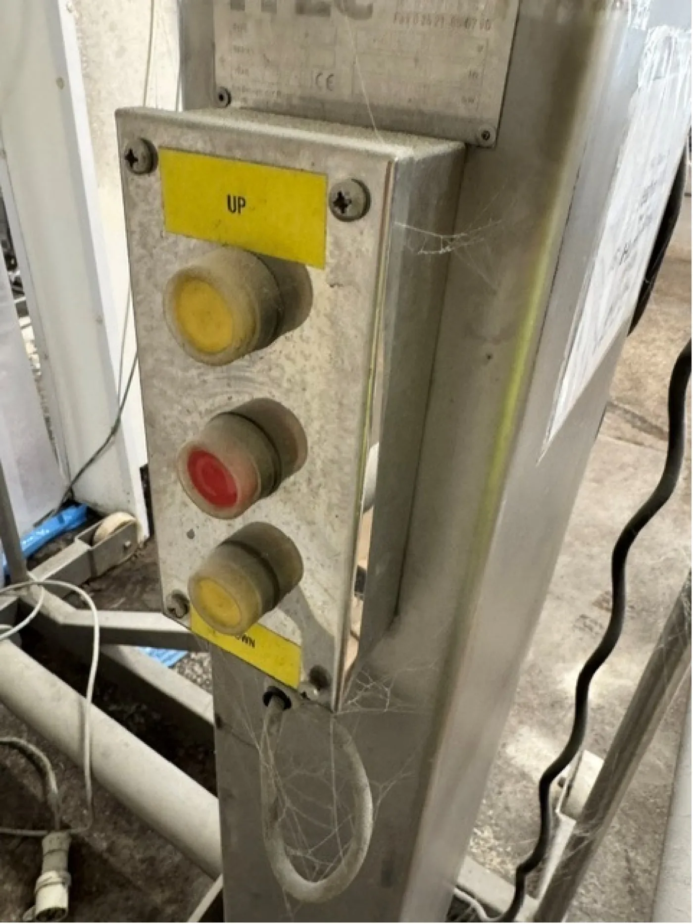 Mobile Tote Bin Hoist - 3
