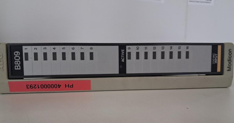 Modicon AS-B809-016 115 VAC Output Module
