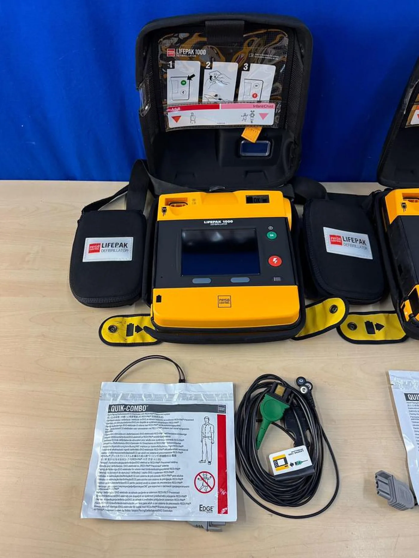 Physio Control Lifepak 1000 Defibrillator REF 320371500491 YOM: 2018 - 3