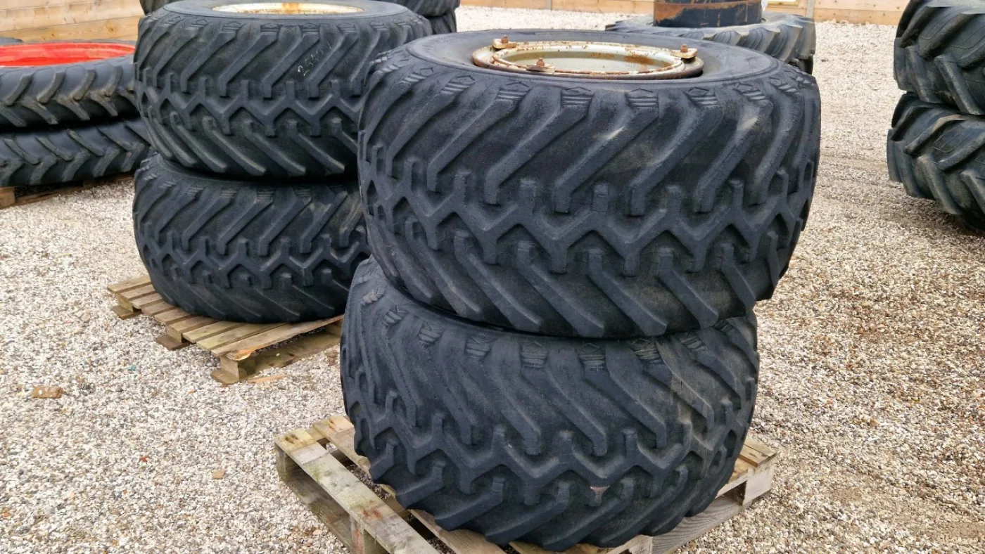 Set of 48 x 25.00 - 20 Goodyear tyres on rims, to suit Bateman Hi-Lo Sprayer & similar - 1