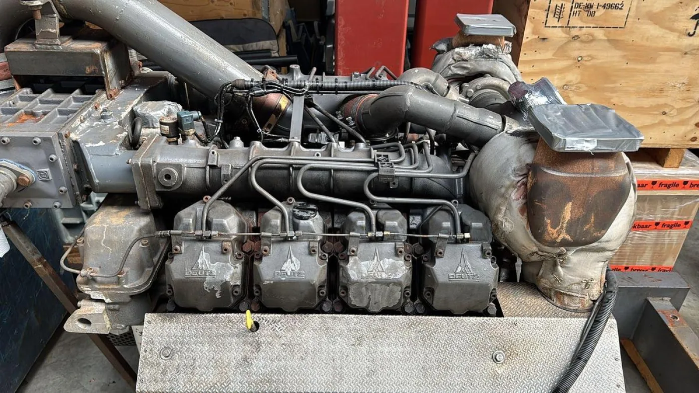 1999 DEUTZ BF8M1015C - 2