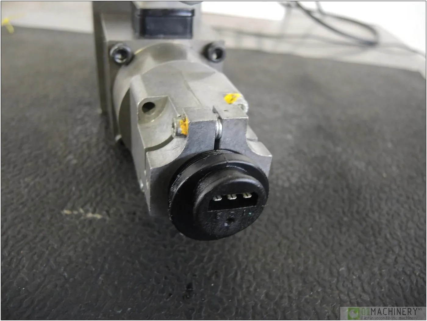 1995 BOSCH 0 811 403 001 AI2197 - 4
