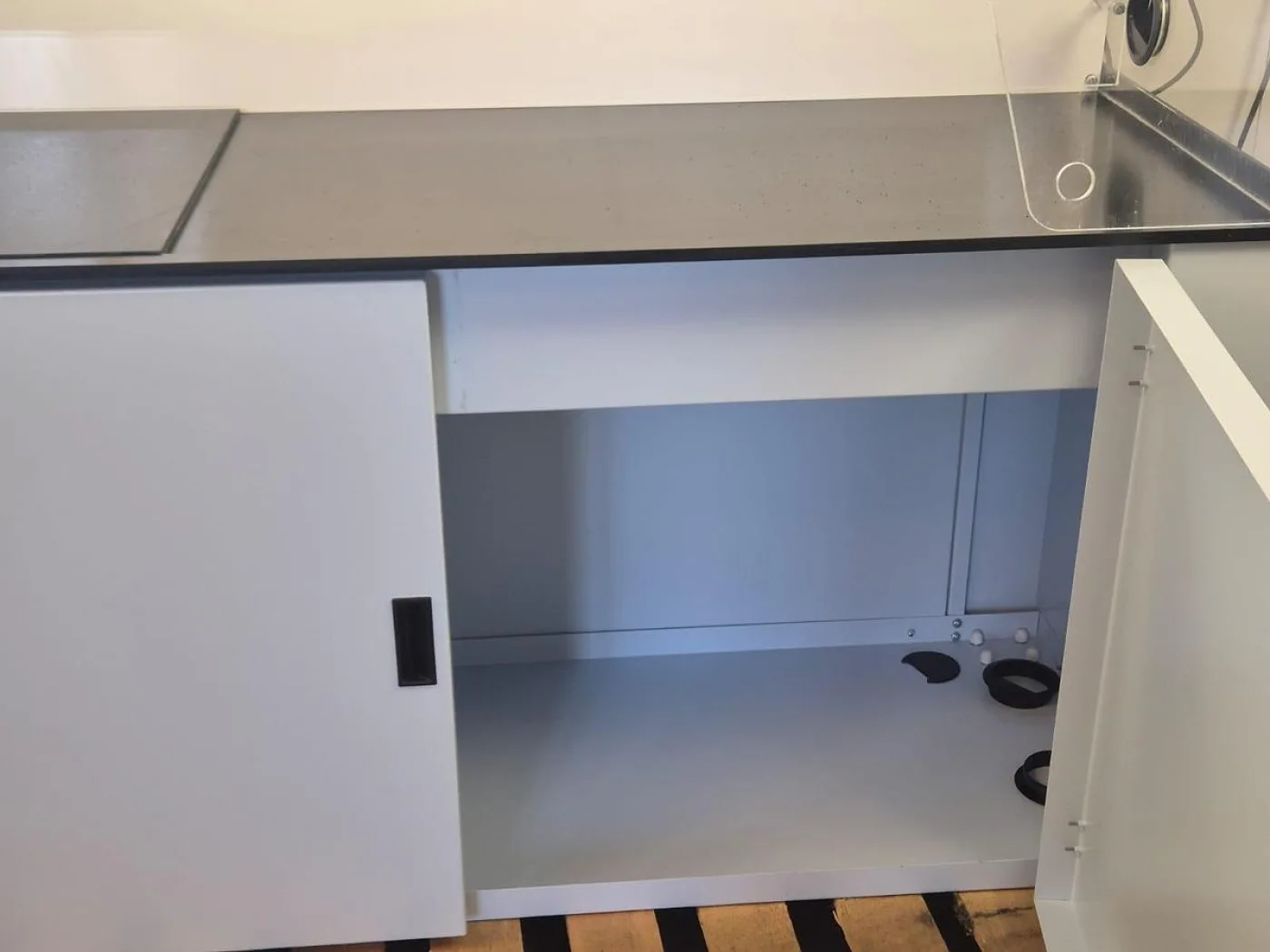 Bigneat BC1506 Safety Cabinet - 5
