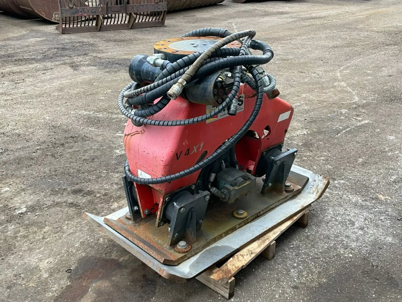 MTS V4X1 OQ 70/55 vibrating plate - 4