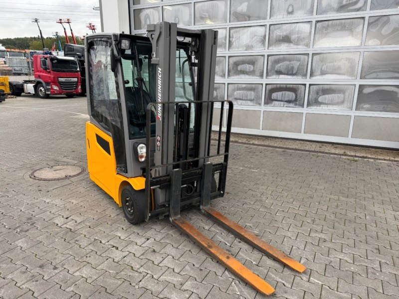 Jungheinrich EFG 215 / Triplex: 4.25m! / SS / nur 2.819h!