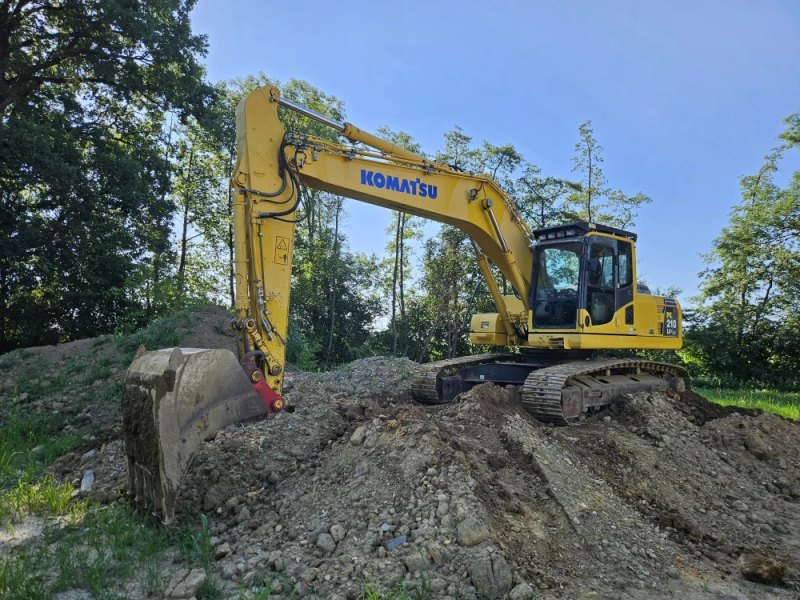 Komatsu - PC 210 LC-8