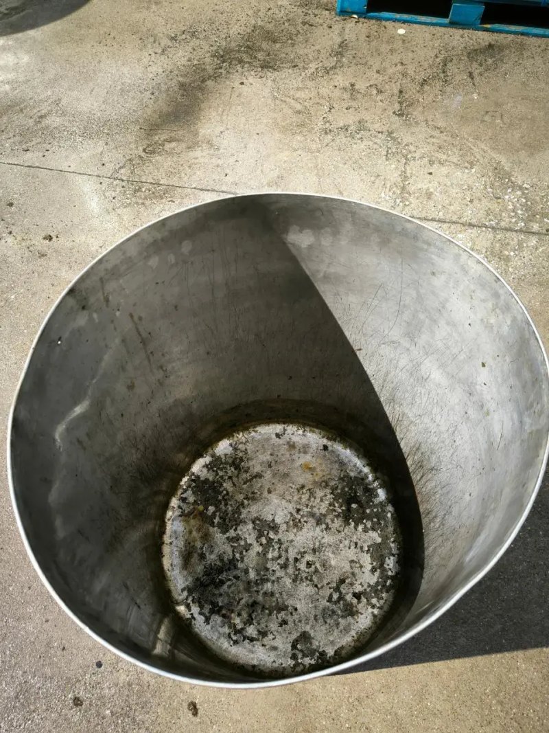 200 LITER STAINLESS STEEL TANK