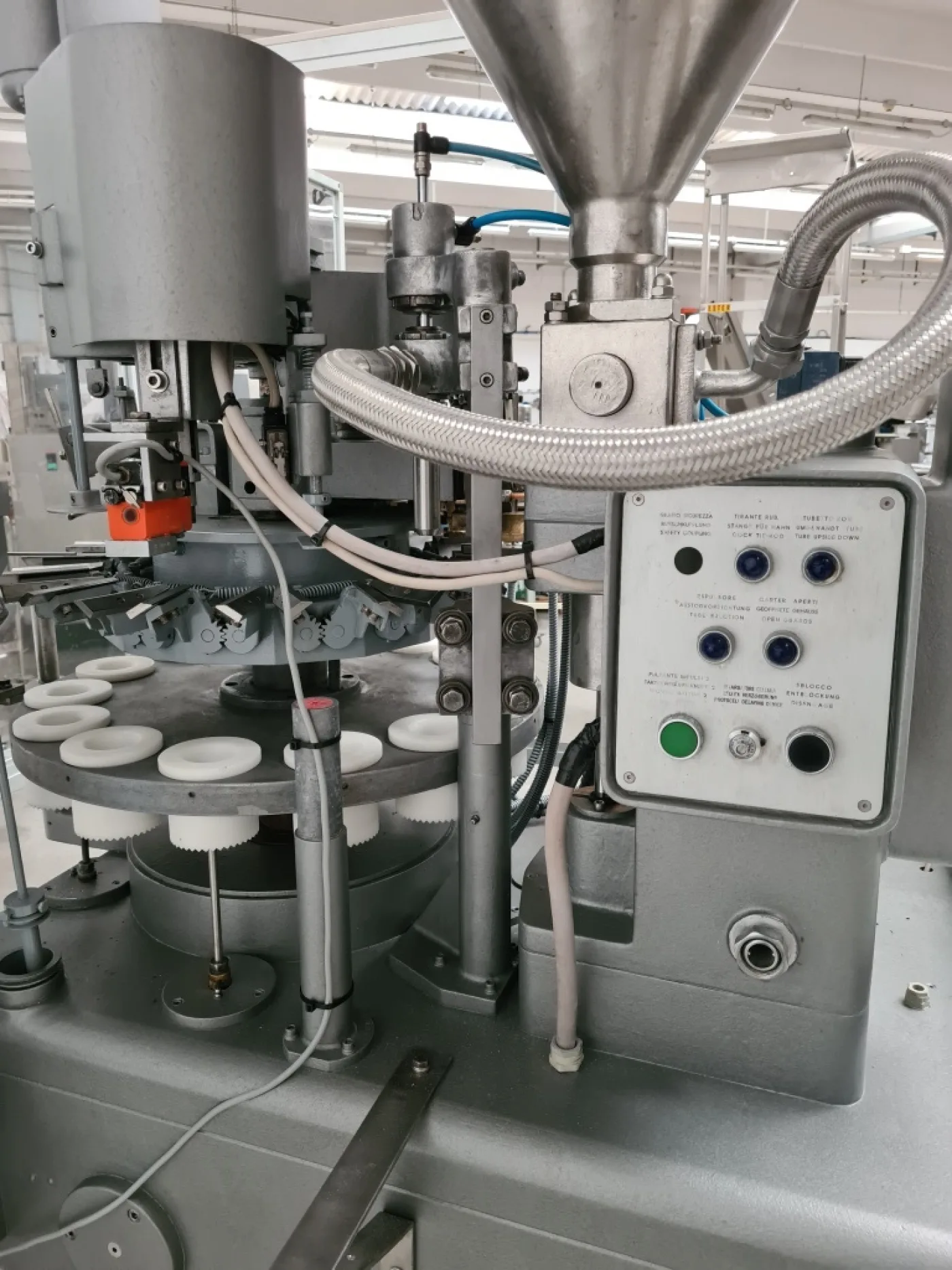 INTUBETTATRICE PER TUBETTI IN PLASTICA – TONAZZI – MOD. GA30S - 5