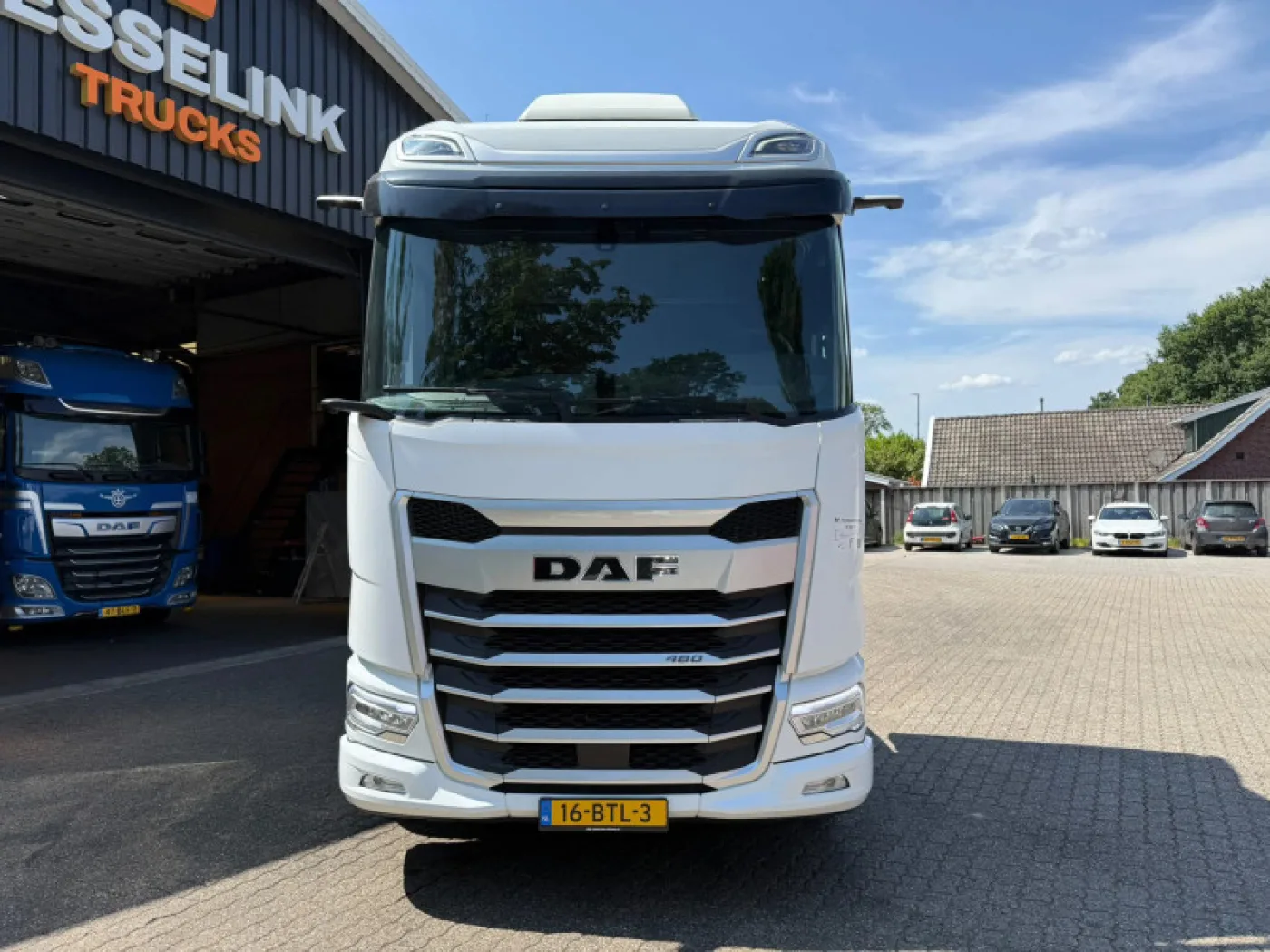 DAF XG 480 with stationary air conditioning, 2 fuel tanks, PTO prep, Dutch truck, in excellent condition - 5