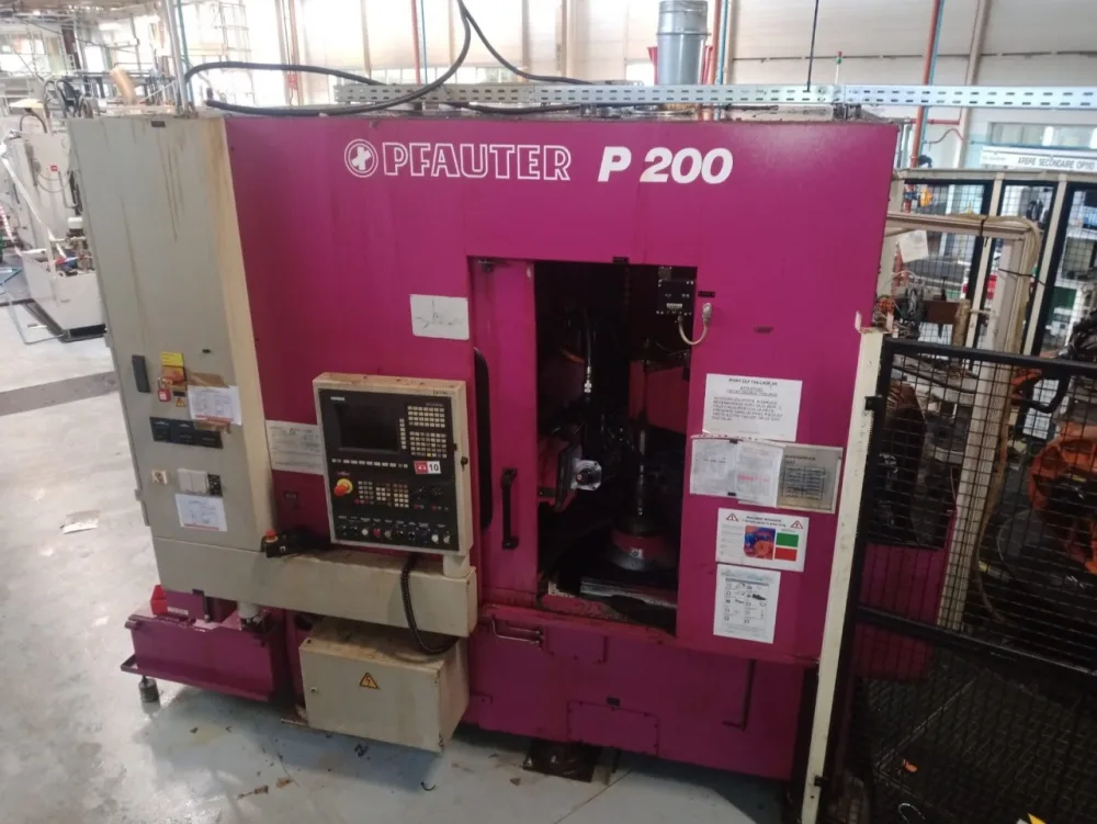 CNC Gear Hobbing Machine – PFAUTER P200