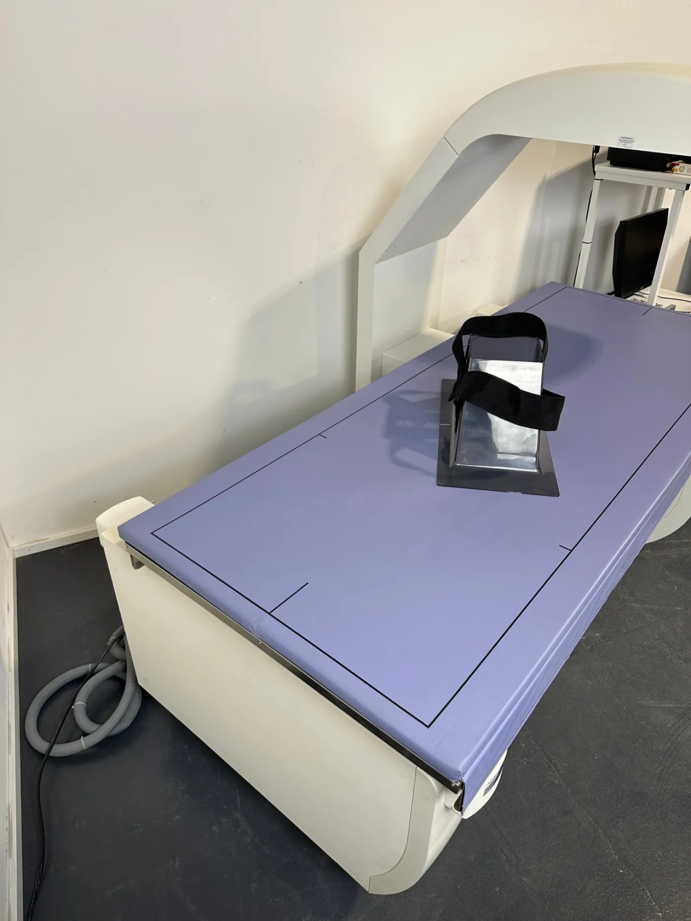 Hologic QDR Discovery Wi Röntgen Densitometer Knochendichtemessplatz - 4