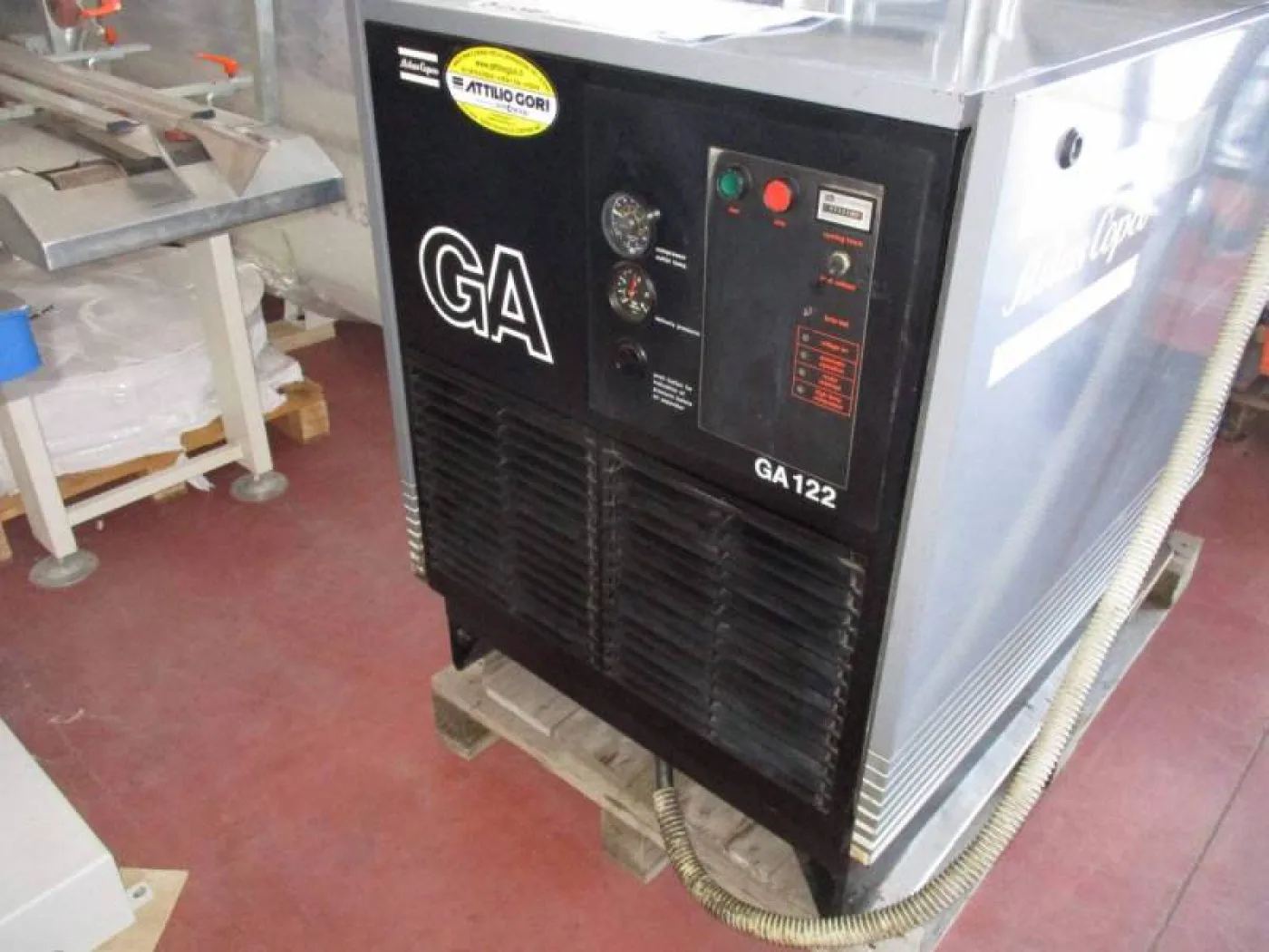 COMPRESSORE ATLAS COPCO MOD. GA122 - 1