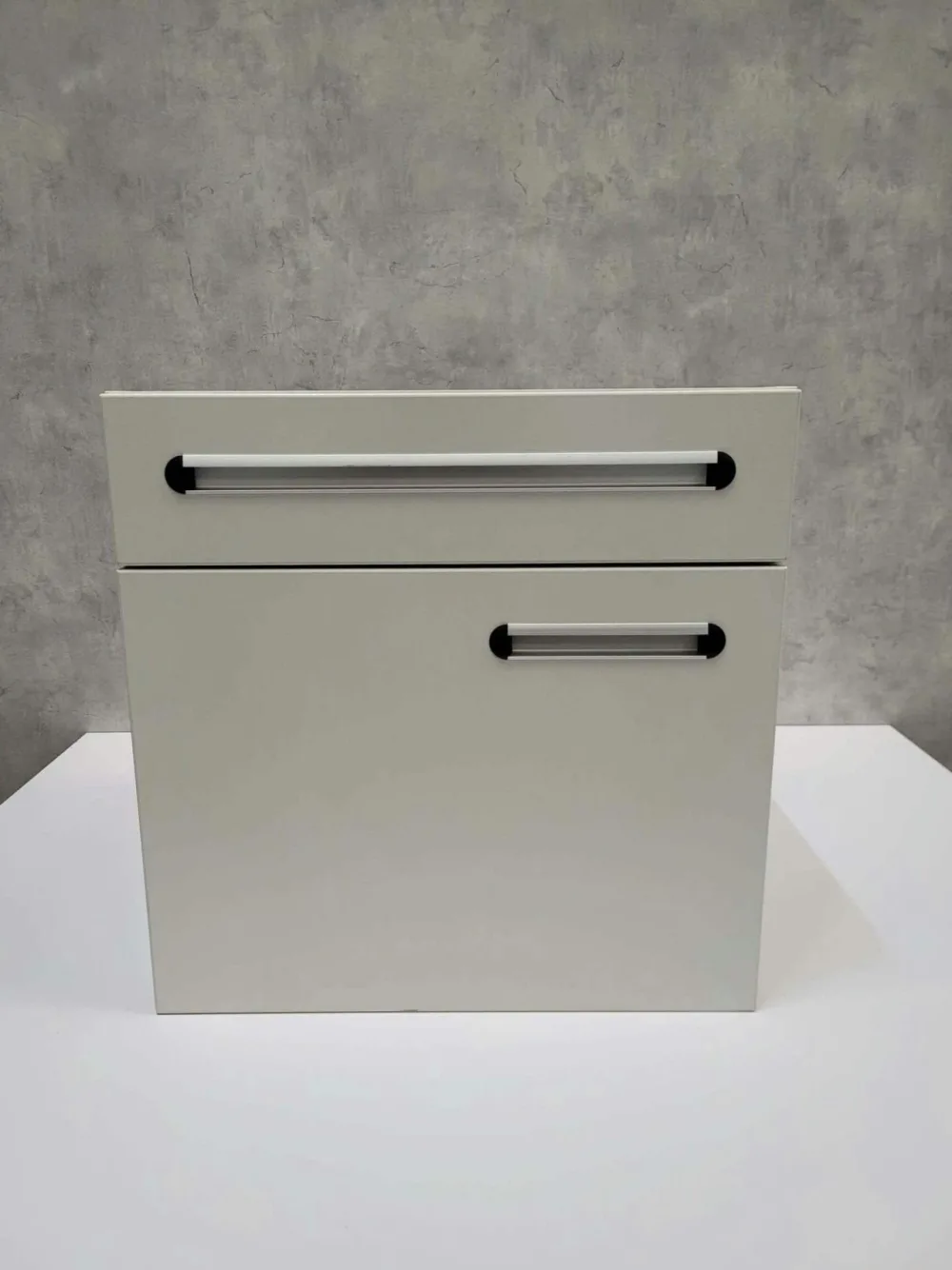 Interfurn Ladedeurkast Creme 600