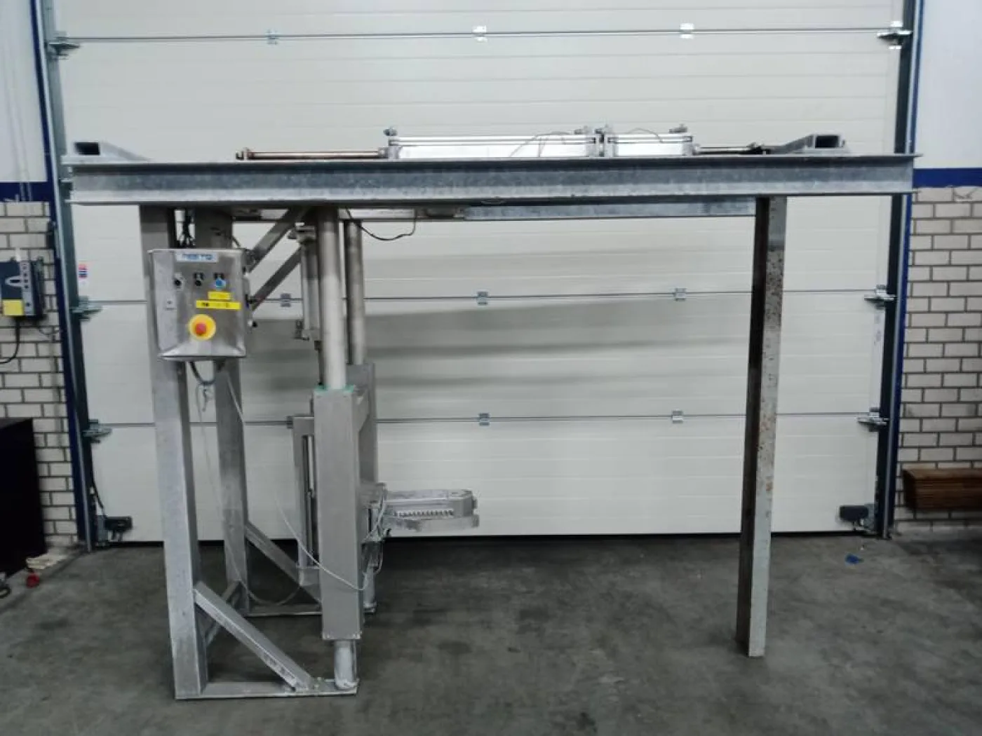 Rehanger to euro hooks - 1
