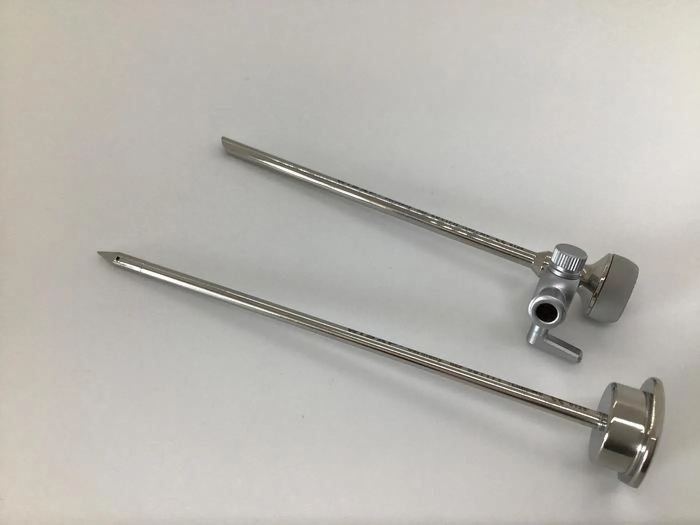 Trocar and Sheath 3mm Diameter Hi-Flow Valve with one Luer Lock Stopcock by 100mm - 1