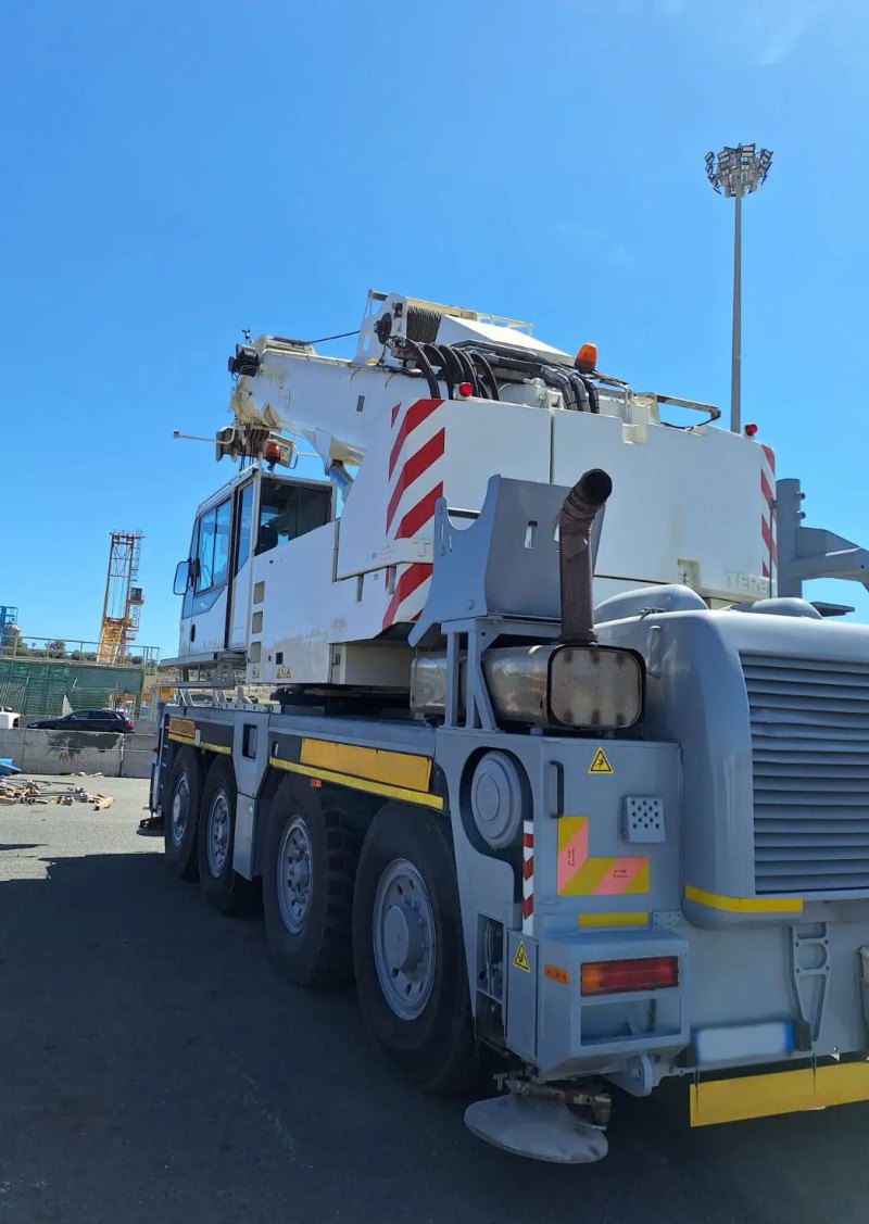 Liebherr LTM1090-4.1 Mobile Crane