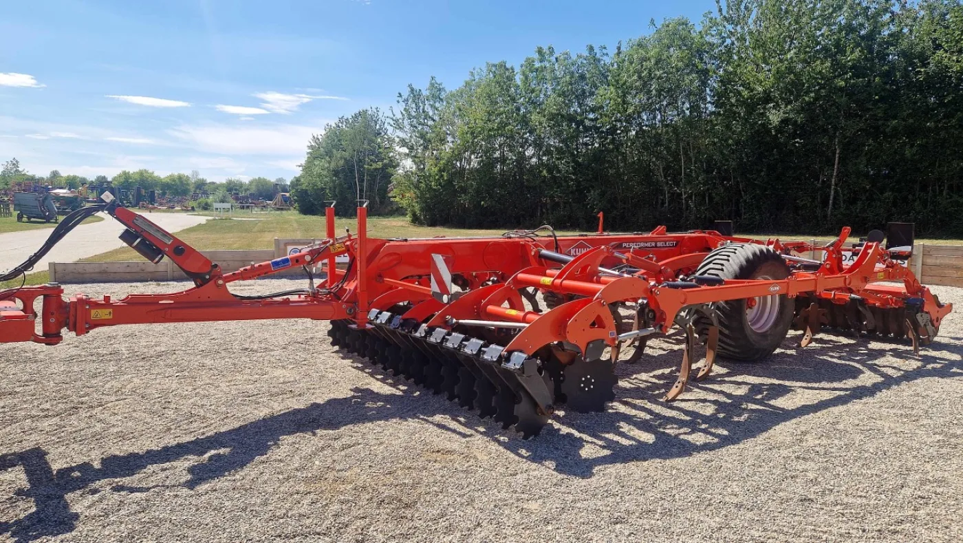 2022 Kuhn Performer 4000 4m Cultivator - 1