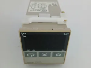 Omron Temperaturregler E5CS-R1PX-521