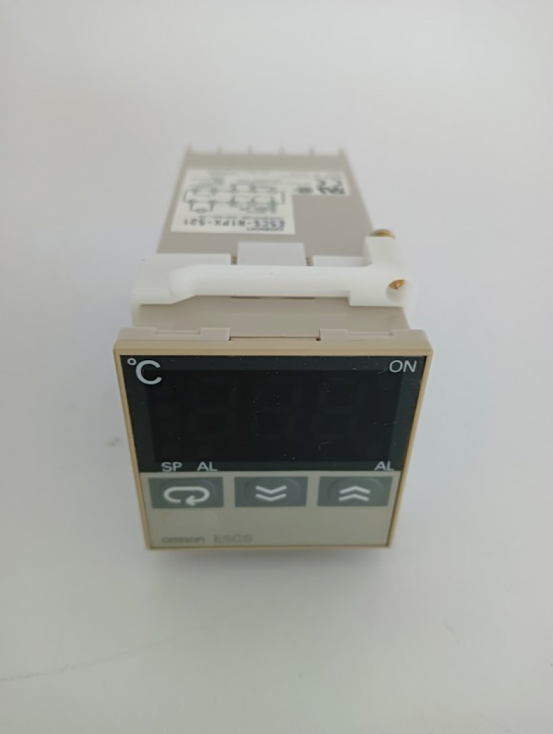 Omron Temperaturregler E5CS-R1PX-521