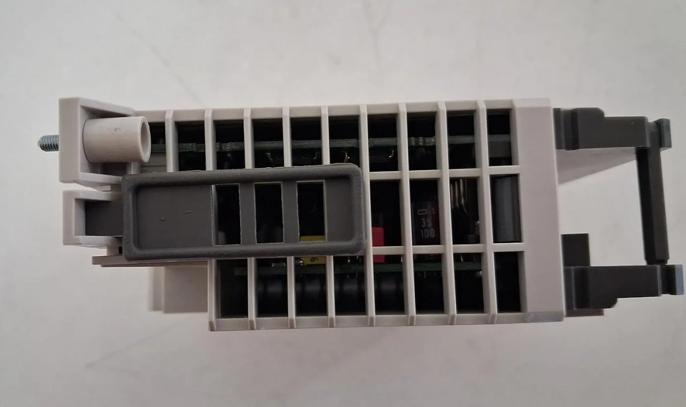 AEG Modicon ADU 206 Analog Input Module - 6