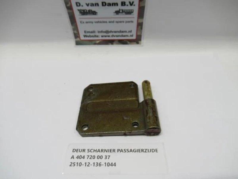 Deurscharnier passagierszijde