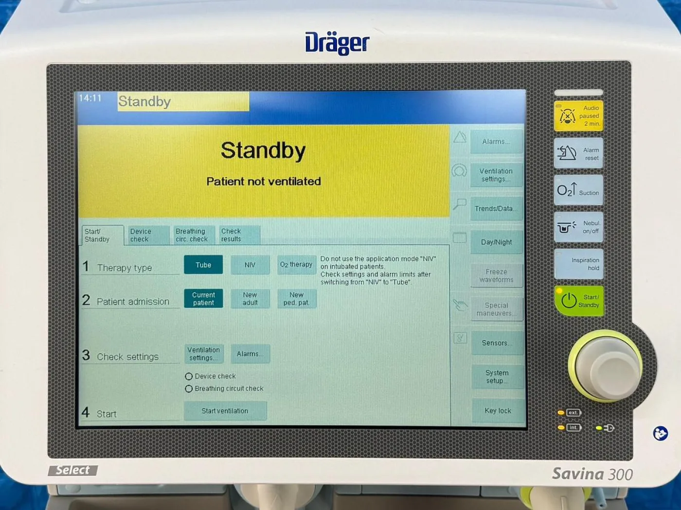 Drager Savina 300 Ventilator with low working Hours YOM: 2020 - 6
