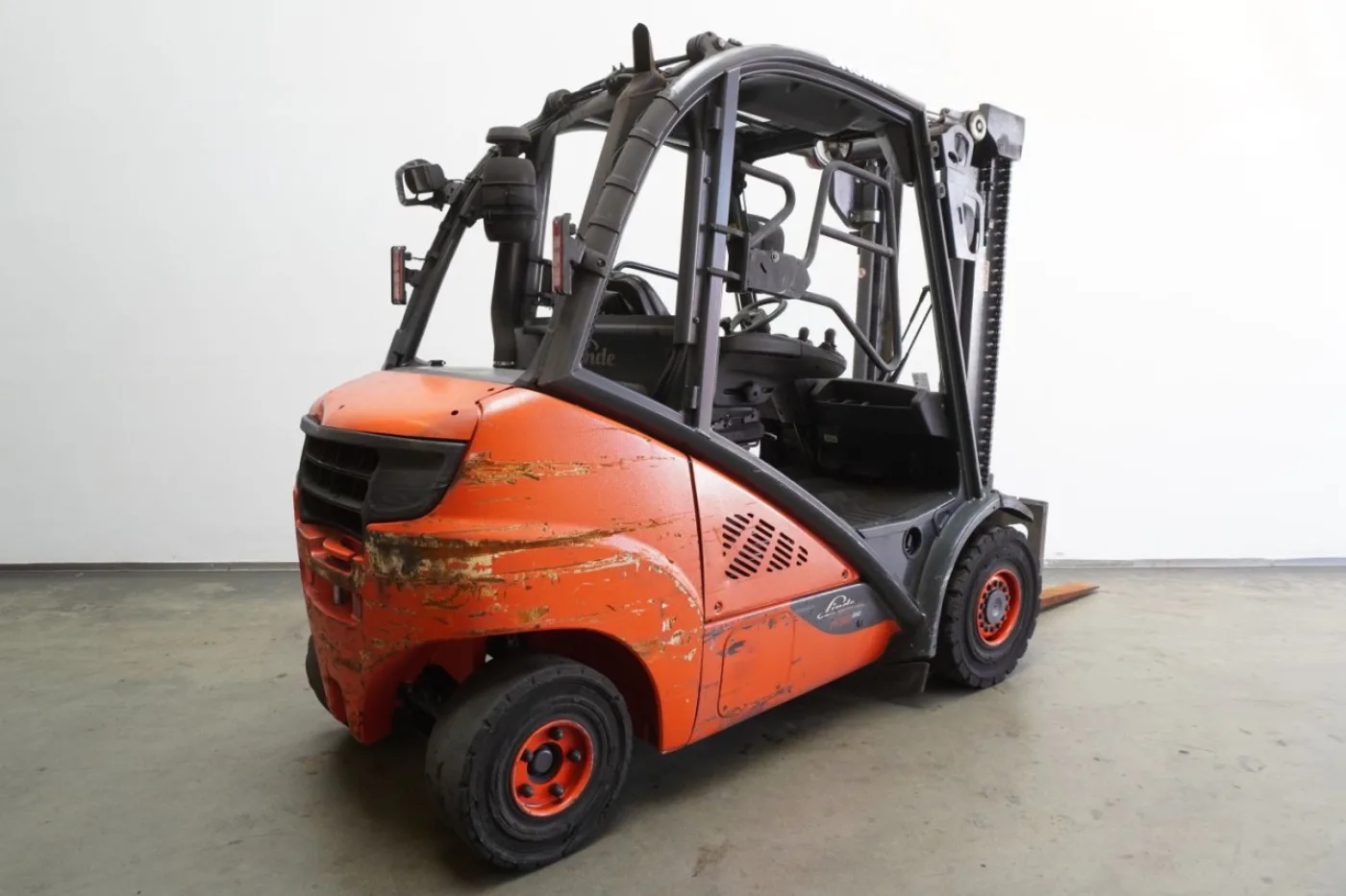Frontstapler Linde H 30 D (3B) EVO 393-02 (2020) - 1