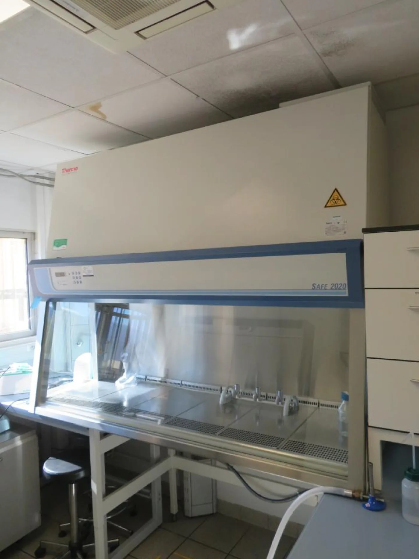 2021 Thermo Scientific Thermo Scientific Safe 2020 1.8 Calss II Biological Safety Cabinet- R and D - 4