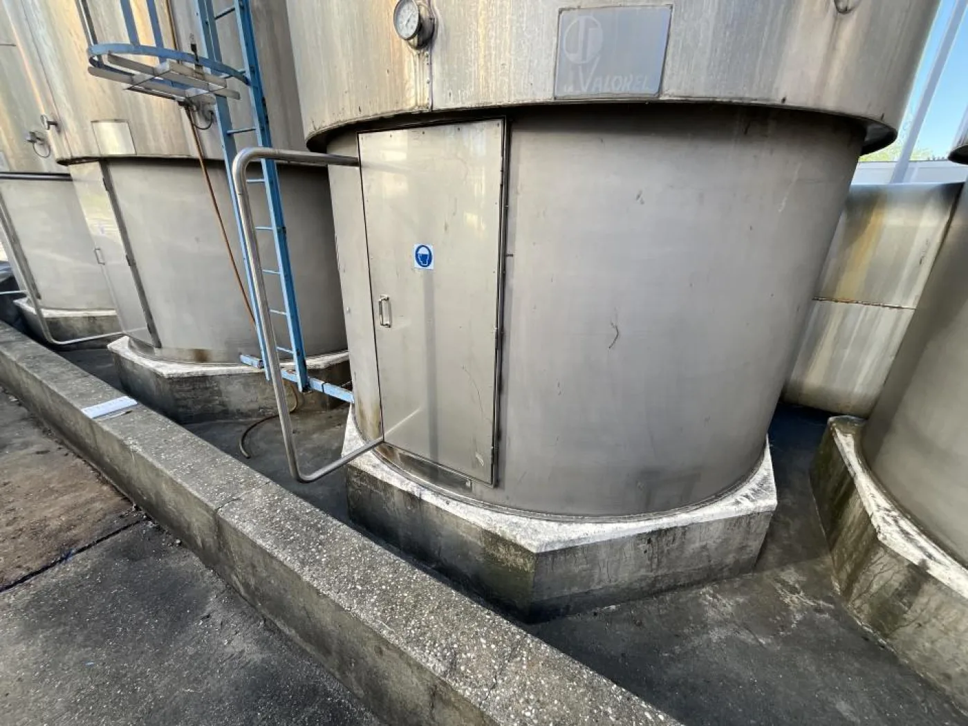 Chaudronnerie Tuyauterie Chaudronnerie Tuyauterie 37000 Litre Vertical Stainless Steel Storage Tank - T3 - 2