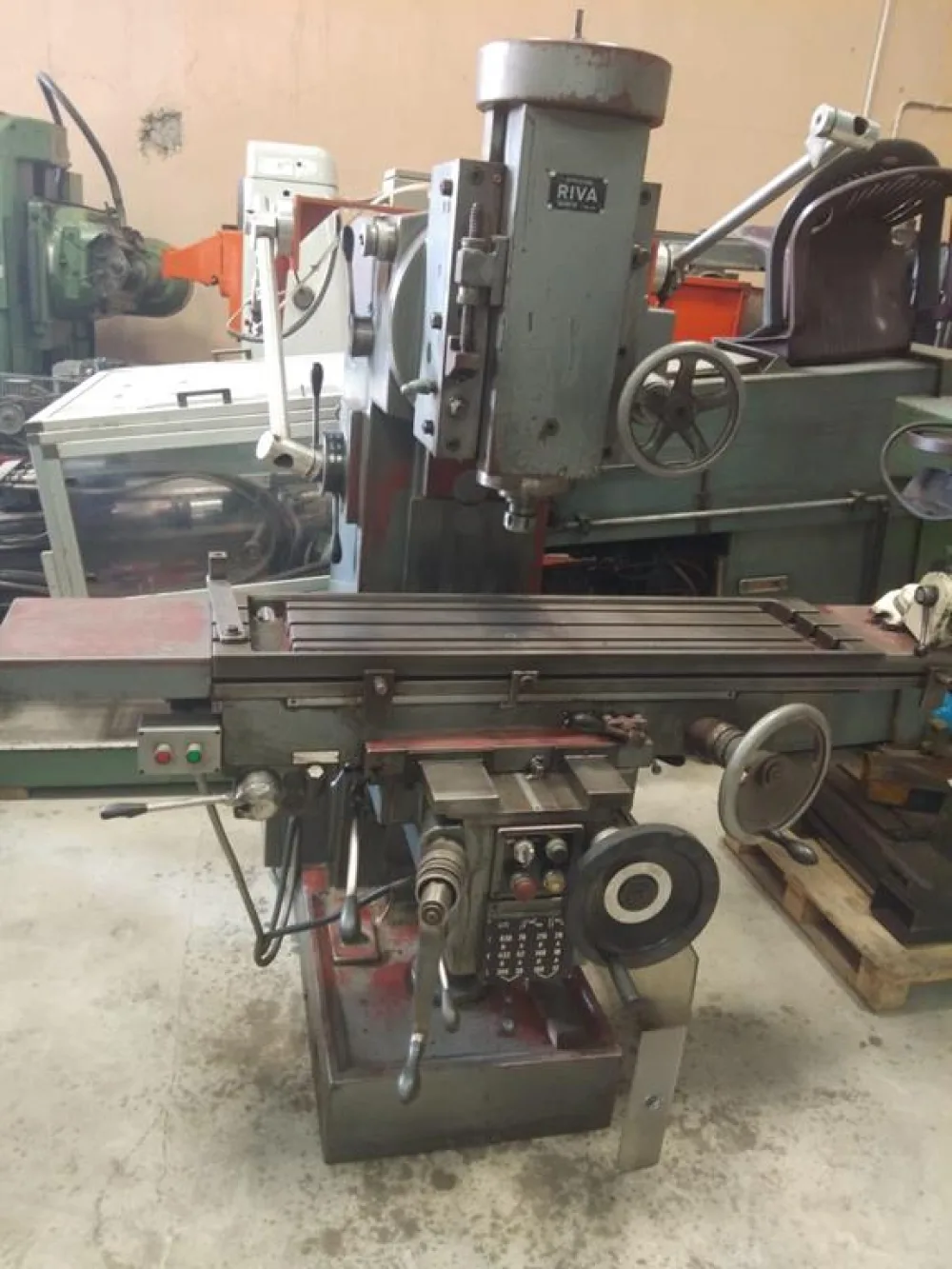 UNIVERSAL MILLING MACHINE, RIGIVA - Laxmi Metal & Machines, Rohtak